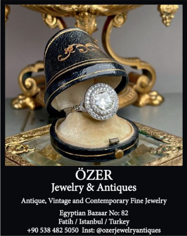 *Ozer*<br>
Exquisite antiques and textiles in the Grand Bazaar